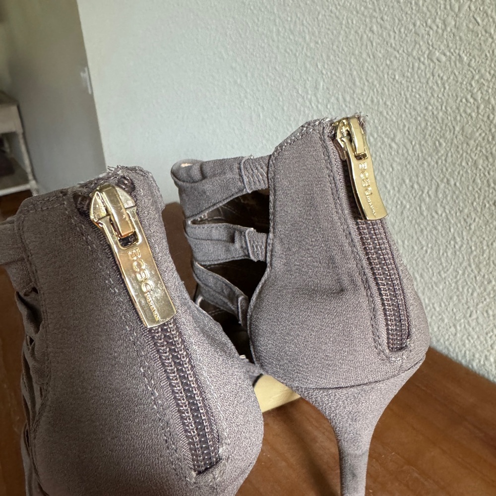 BCBGeneration Jubilee Taupe Bandage Stiletto Heels Size 9M Strappy Peep Toe - Picture 6 of 14